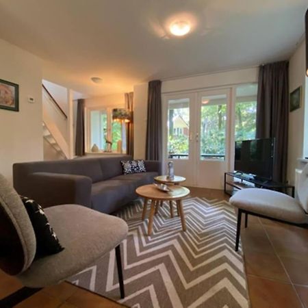 Adorable Two Bedroom Bungalow C7 Next To Hotel. Garderen Exterior foto