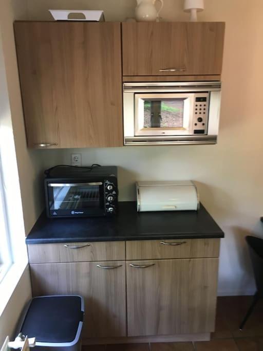 Adorable Two Bedroom Bungalow C7 Next To Hotel. Garderen Exterior foto